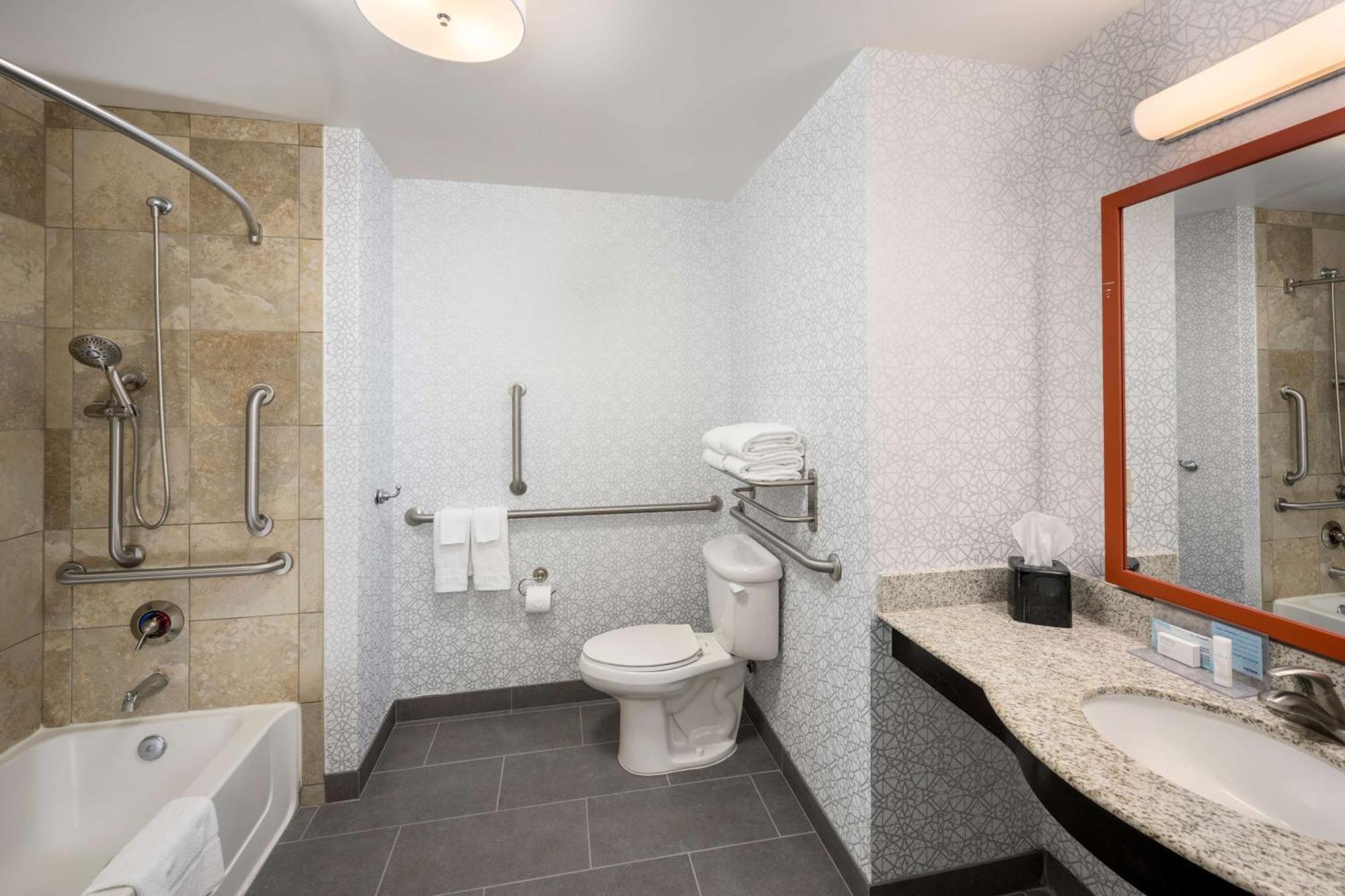 Hampton & North/happy Valley Hotel Phoenix
