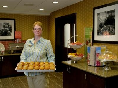Hampton & North/happy Valley Hotel 3*